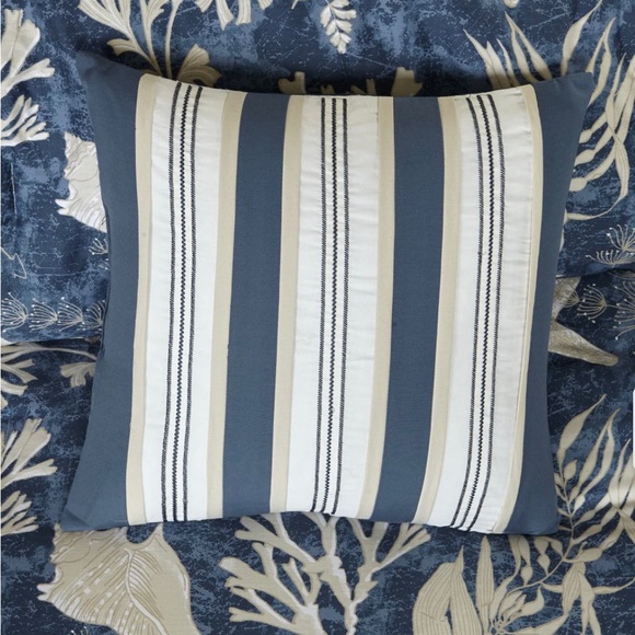 Madison Park Chatham Blue 7-piece Cotton Sateen Comforter Set Queen - Picture 4 of 10